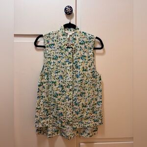 BCBGeneration Multicolor Floral Button Front Top